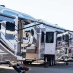 US-Caravaning-Industrie spendet Fahrzeuge im Kampf gegen Corona